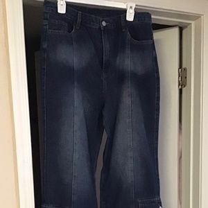 Brand New Wide Leg Jeans  with Bottom Pockets From CIDER- Size XL